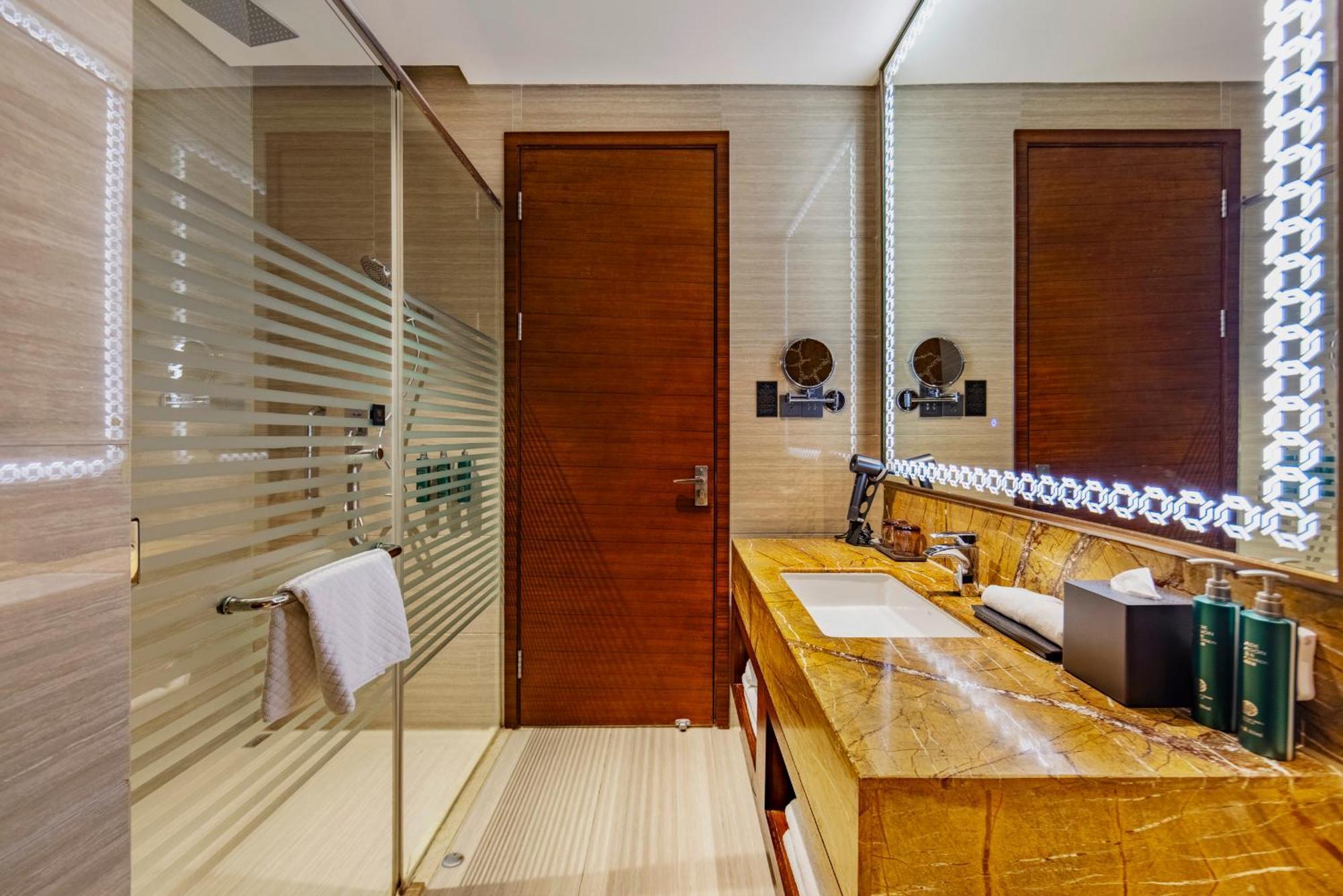 Hotel Fondney Necc Hongqiao Airport T2 5*
